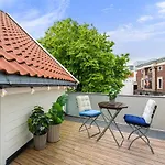 Charming Rooftop In Heart Of Apartament *