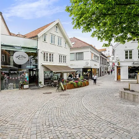 Διαμέρισμα Charming Rooftop In Heart Of *
