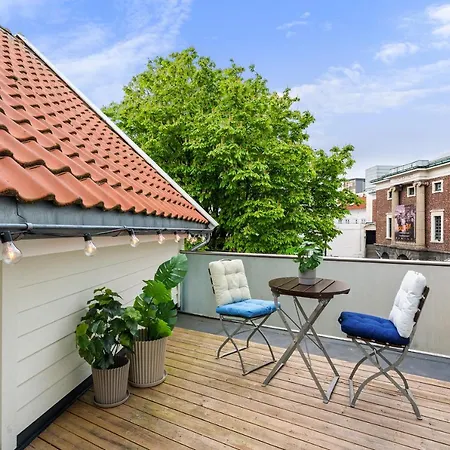 Charming Rooftop In Heart Of 아파트 *