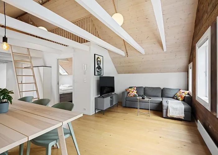 Διαμέρισμα Charming Rooftop In Heart Of *