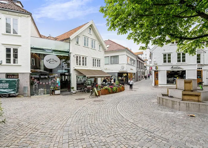 Διαμέρισμα Charming Rooftop In Heart Of *