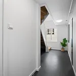 Charming Rooftop In Heart Of Apartman *