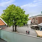 Charming Rooftop In Heart Of Apartman *