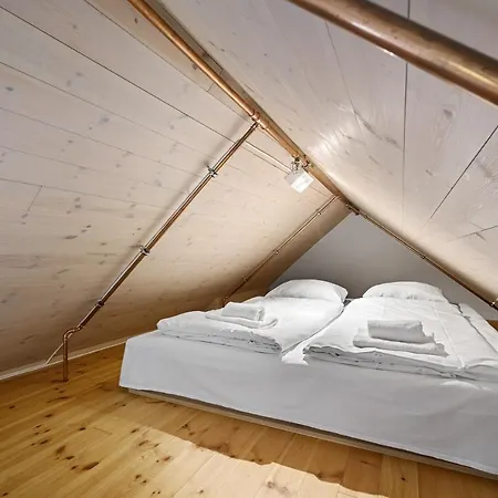 דירה Charming Rooftop In Heart Of